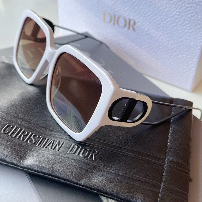 Dior Sunglass AAA 067